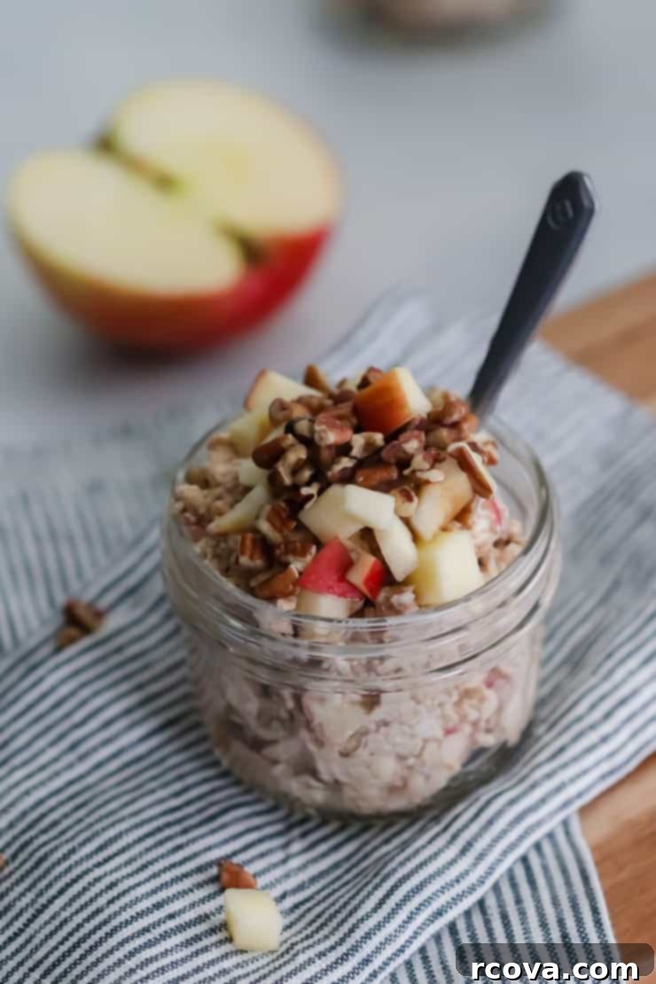 Effortless Apple Pie Overnight Oats with Apple Butter 1 featured 10267