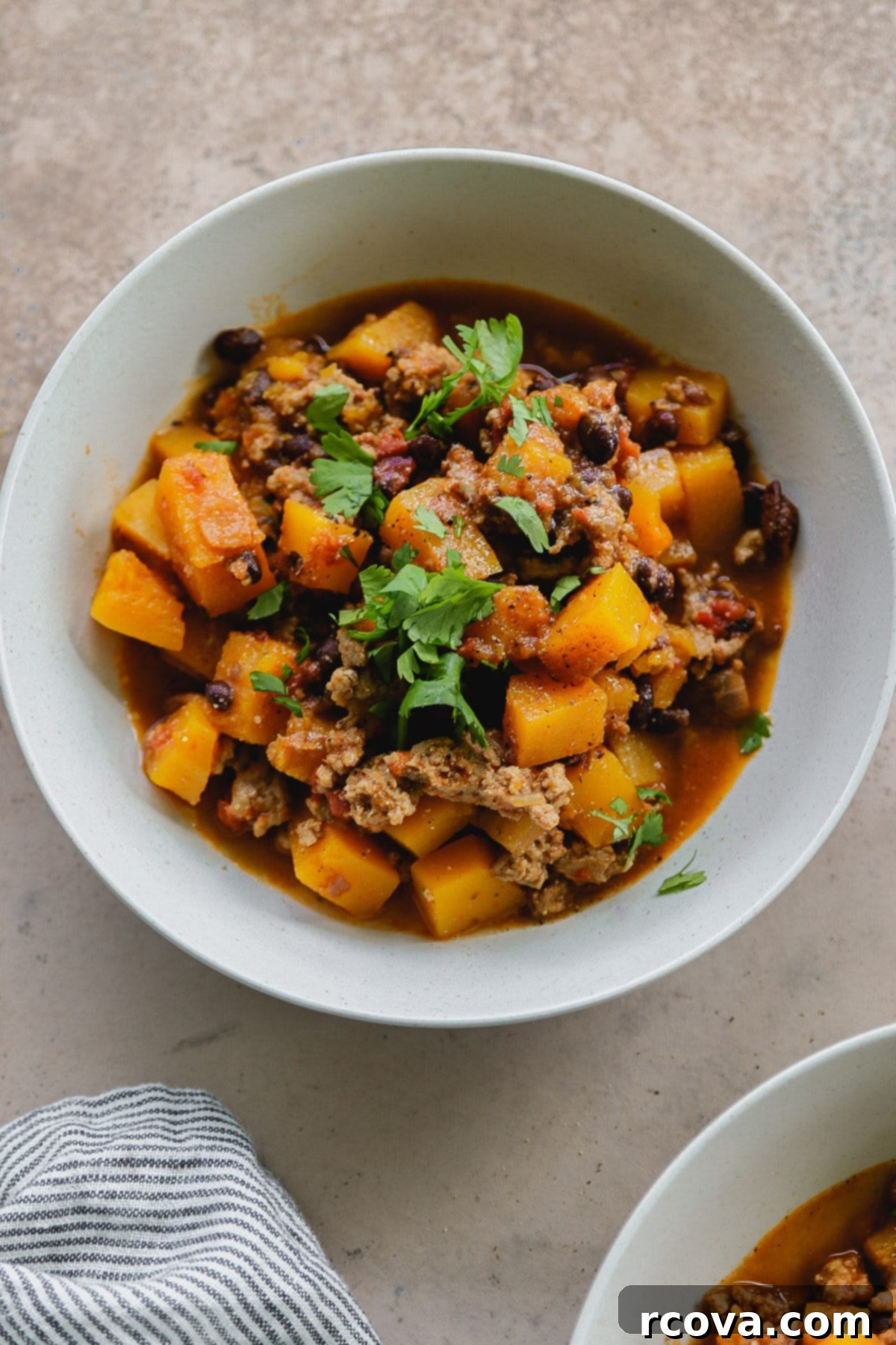 Hearty Butternut Squash Turkey Chili 1 featured 10484