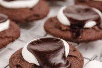 Gooey Chocolate Marshmallow Cookies