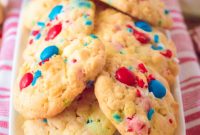 Crispy MM Independence Day Cookies