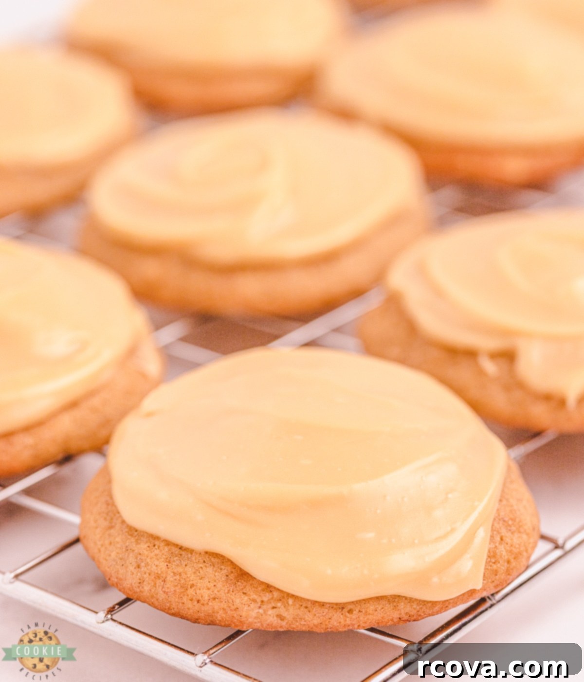 Banana Caramel Dream Cookies 1 featured 12154
