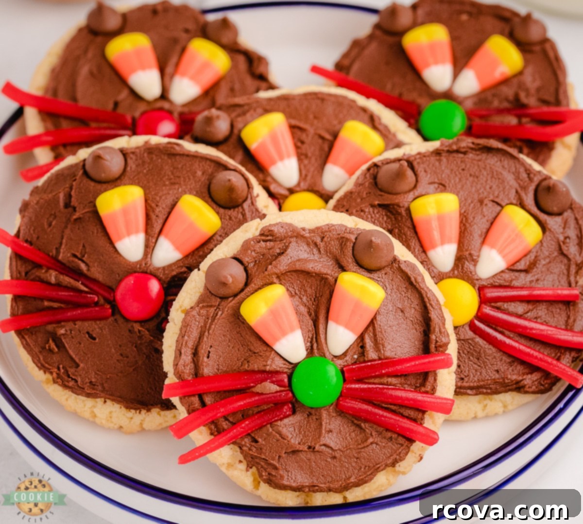 Black Cat Halloween Cookies 1 featured 12708