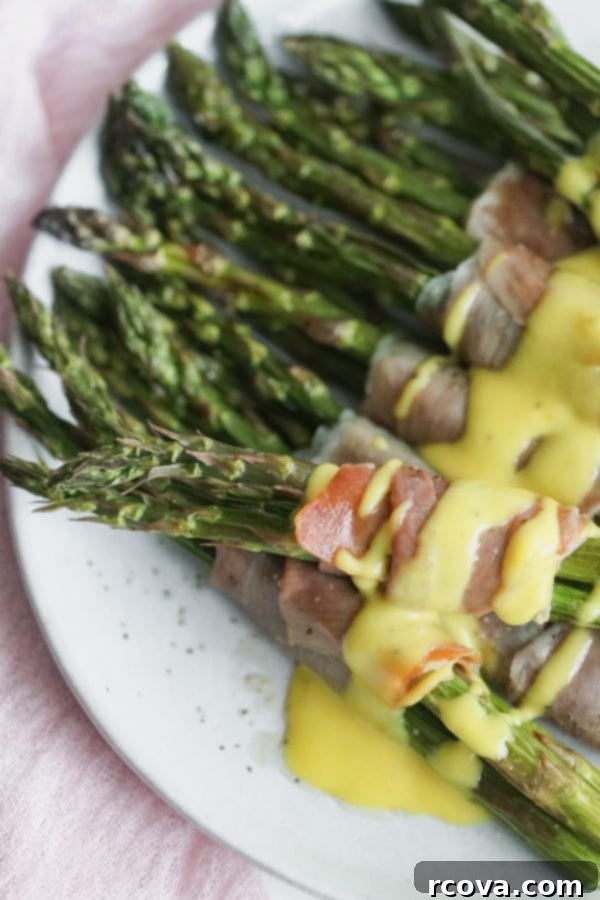 Easy Whole30 Blender Hollandaise 1 featured 13104