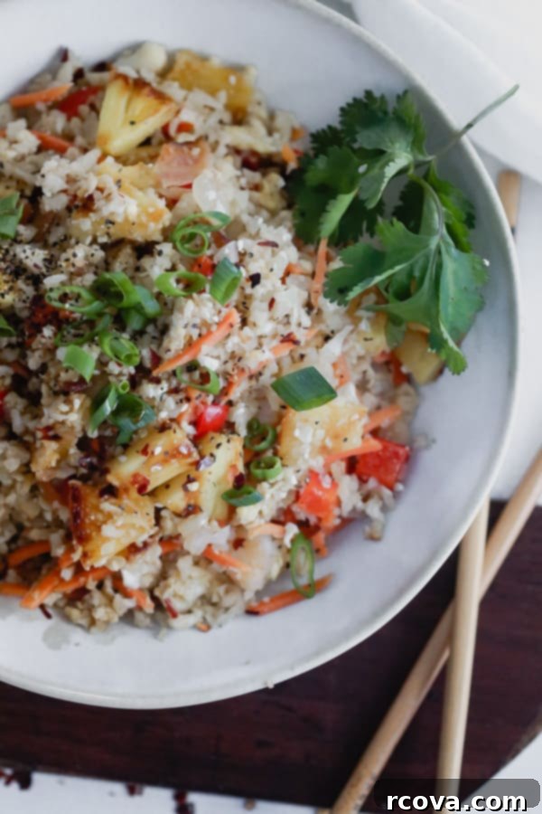 Whole30 Shrimp Fried Cauliflower Rice 1 featured 13121