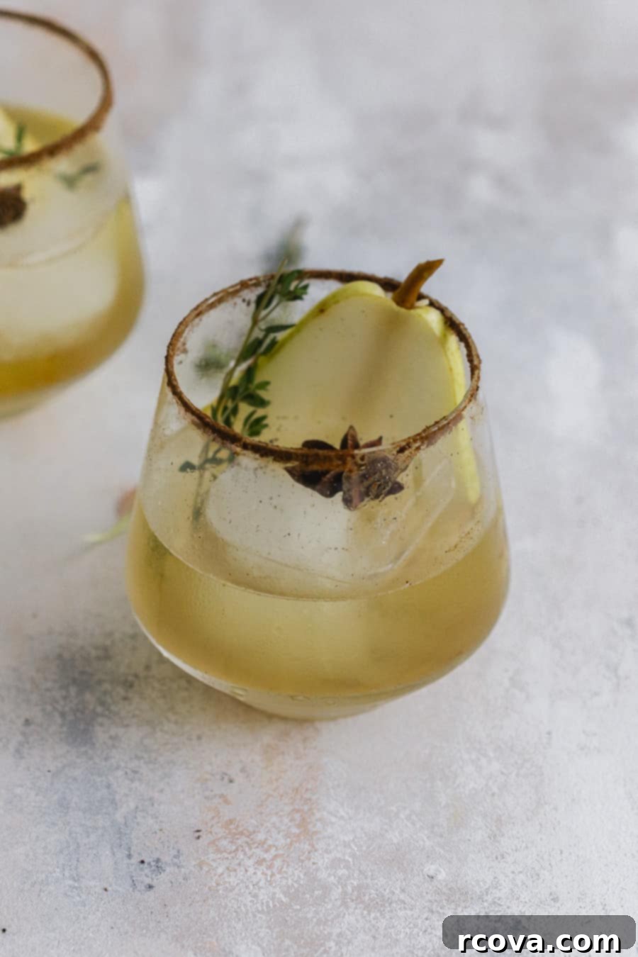 Golden Pear Gin Sparkler 1 featured 16312