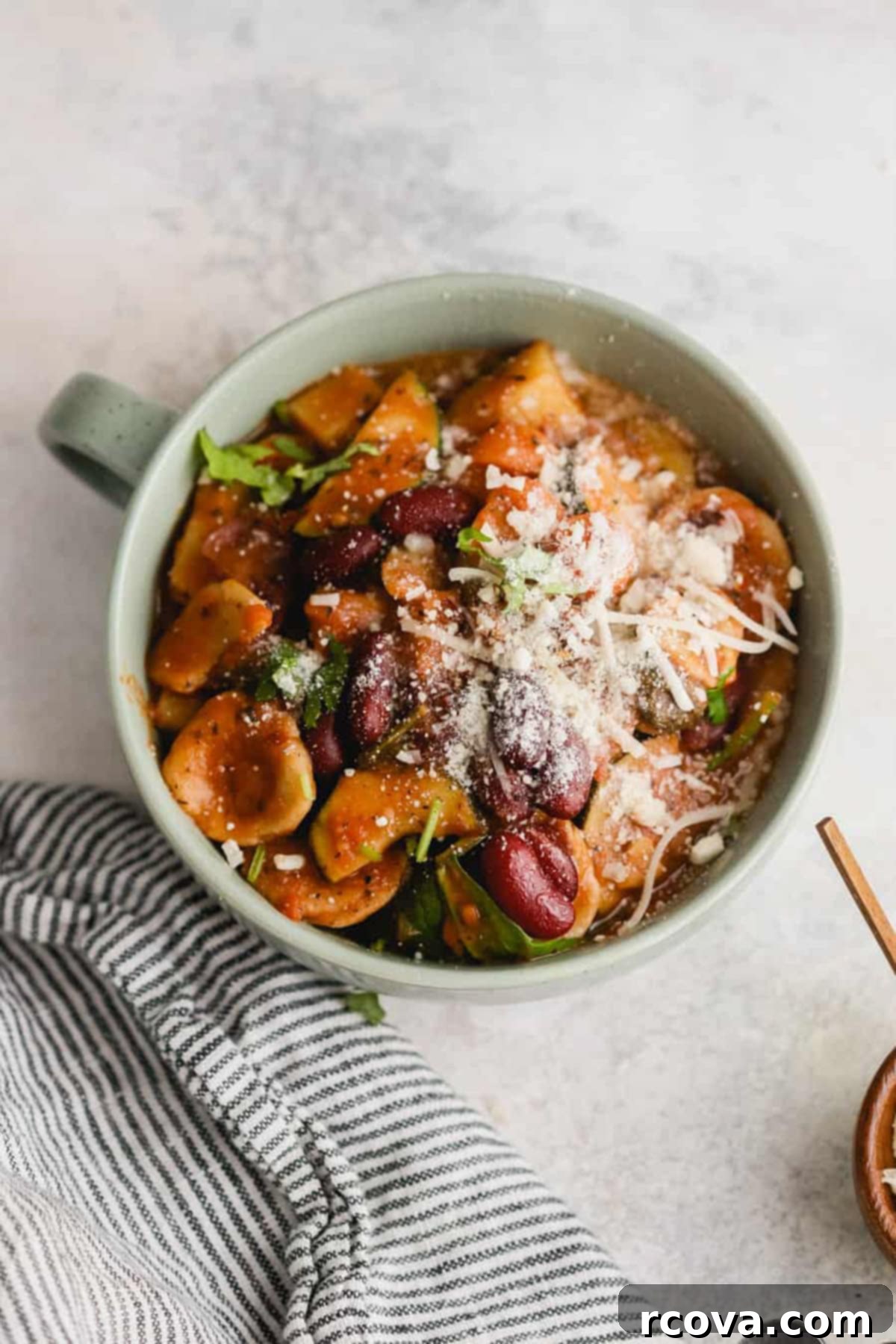 Instant Pot Minestrone: Quick & Easy Comfort 1 featured 16601