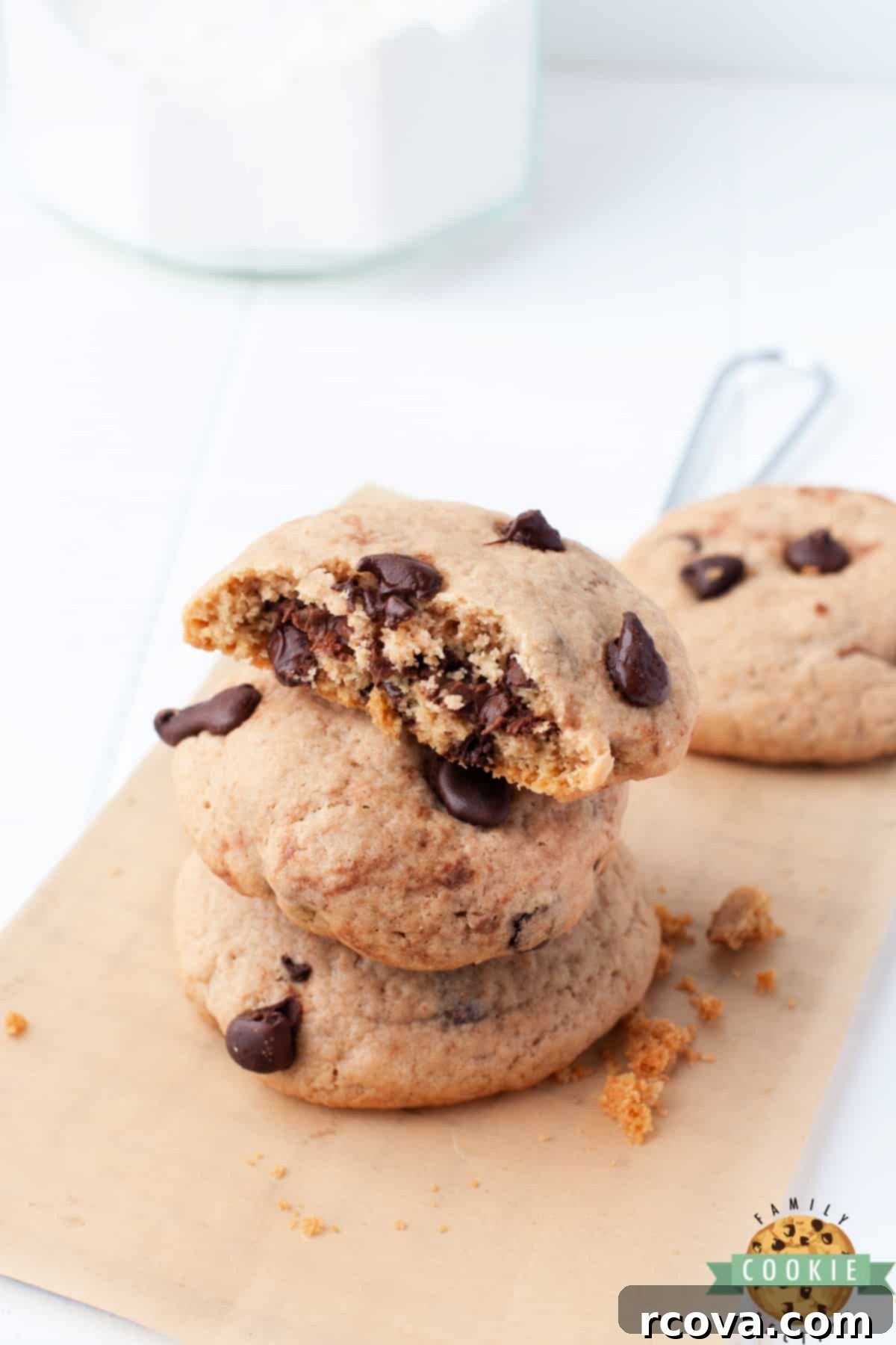 Gooey Nutella Stuffed Chocolate Chip Cookies 1 featured 17248