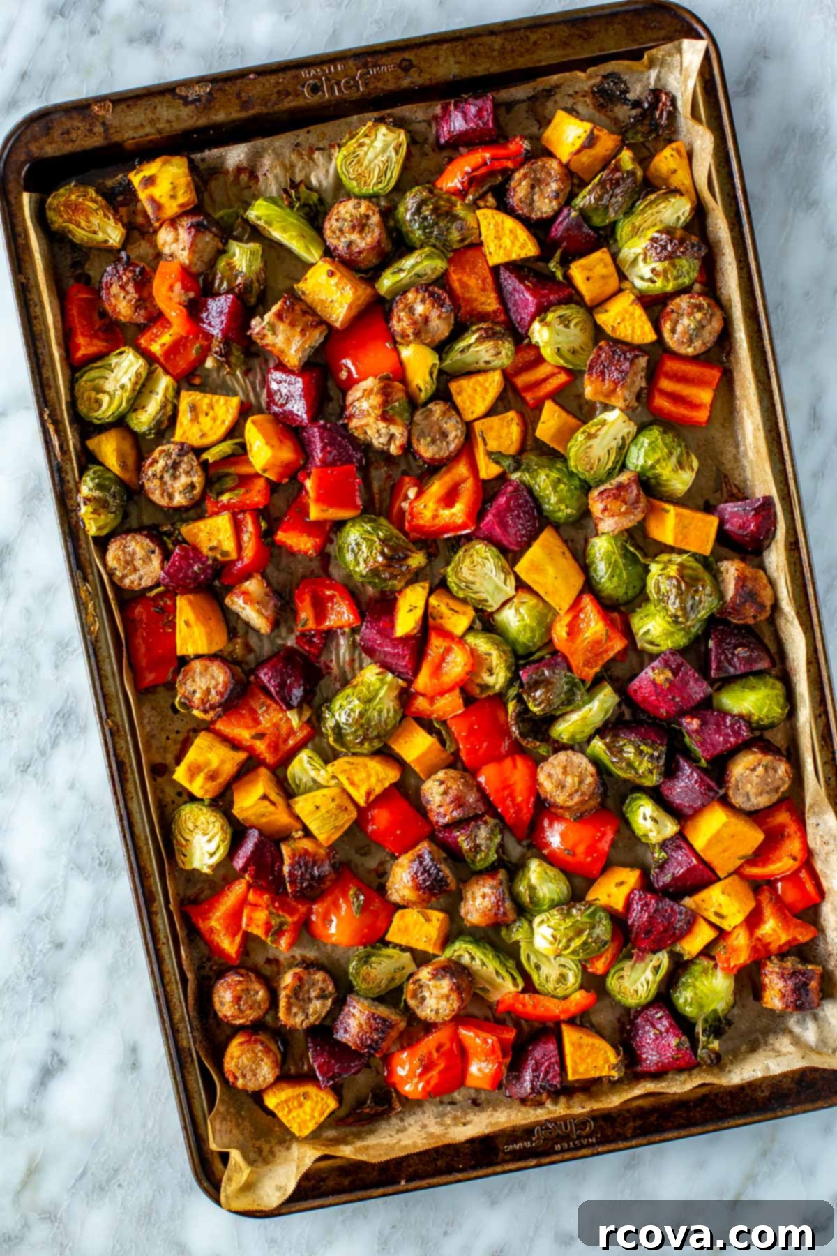Sheet Pan Roasted Sausage and Vegetables 1 featured 18526