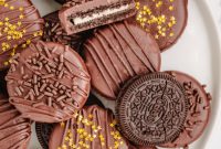 Decadent Chocolate Dipped Oreos