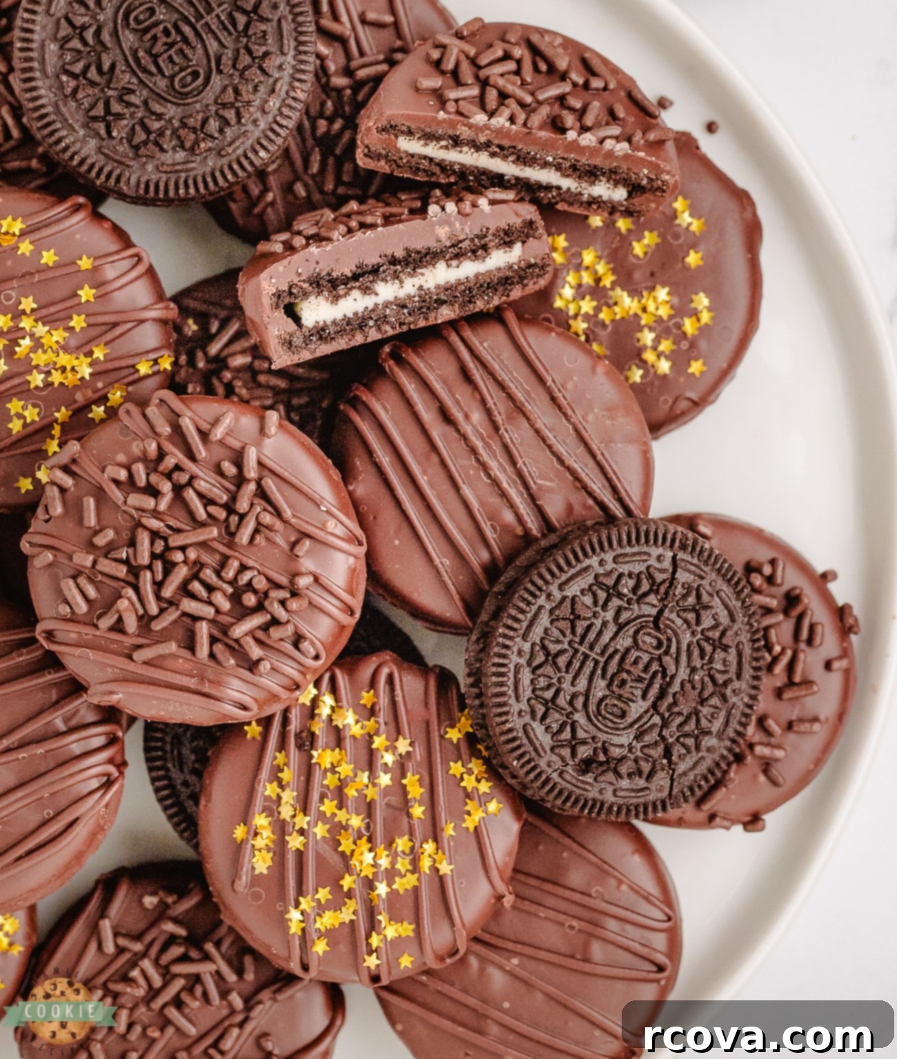 Decadent Chocolate Dipped Oreos 1 featured 19258