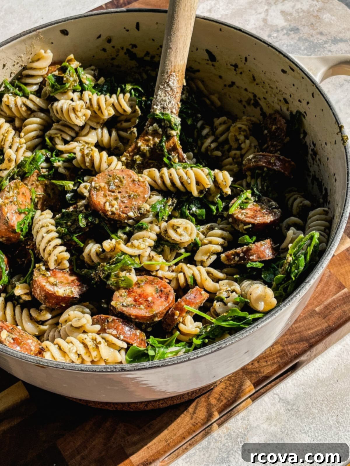 Easy Pesto Chicken Sausage Pasta 1 featured 19500