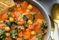 Hearty Tuscan Sausage and Kale Slow Cooker Soup