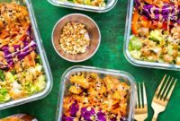 Make-Ahead Low-Carb Peanut Chicken Bowls