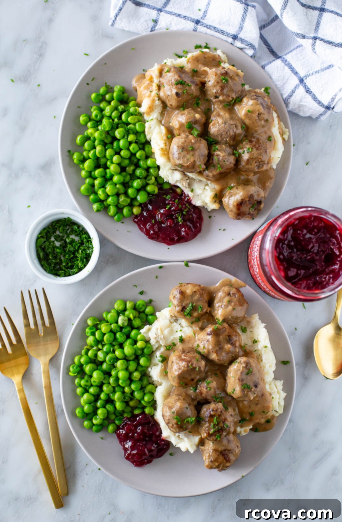IKEA's Signature Meatballs Slow Cooked 1 featured 25202