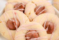 Luscious Raspberry Almond Kiss Cookies