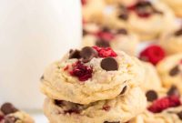 Sweet-Tart Raspberry Chocolate Chip Cookies