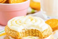 Crumbl-Inspired Golden Oreo Cookies