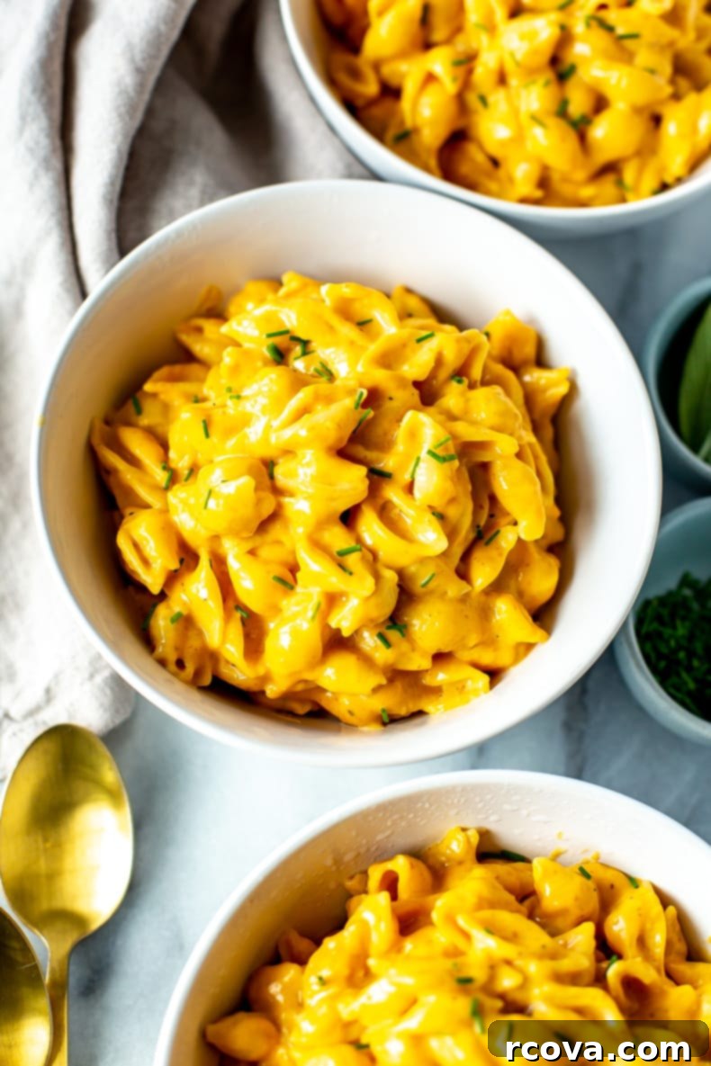 Velvety Pumpkin Mac and Cheese 1 featured 38579