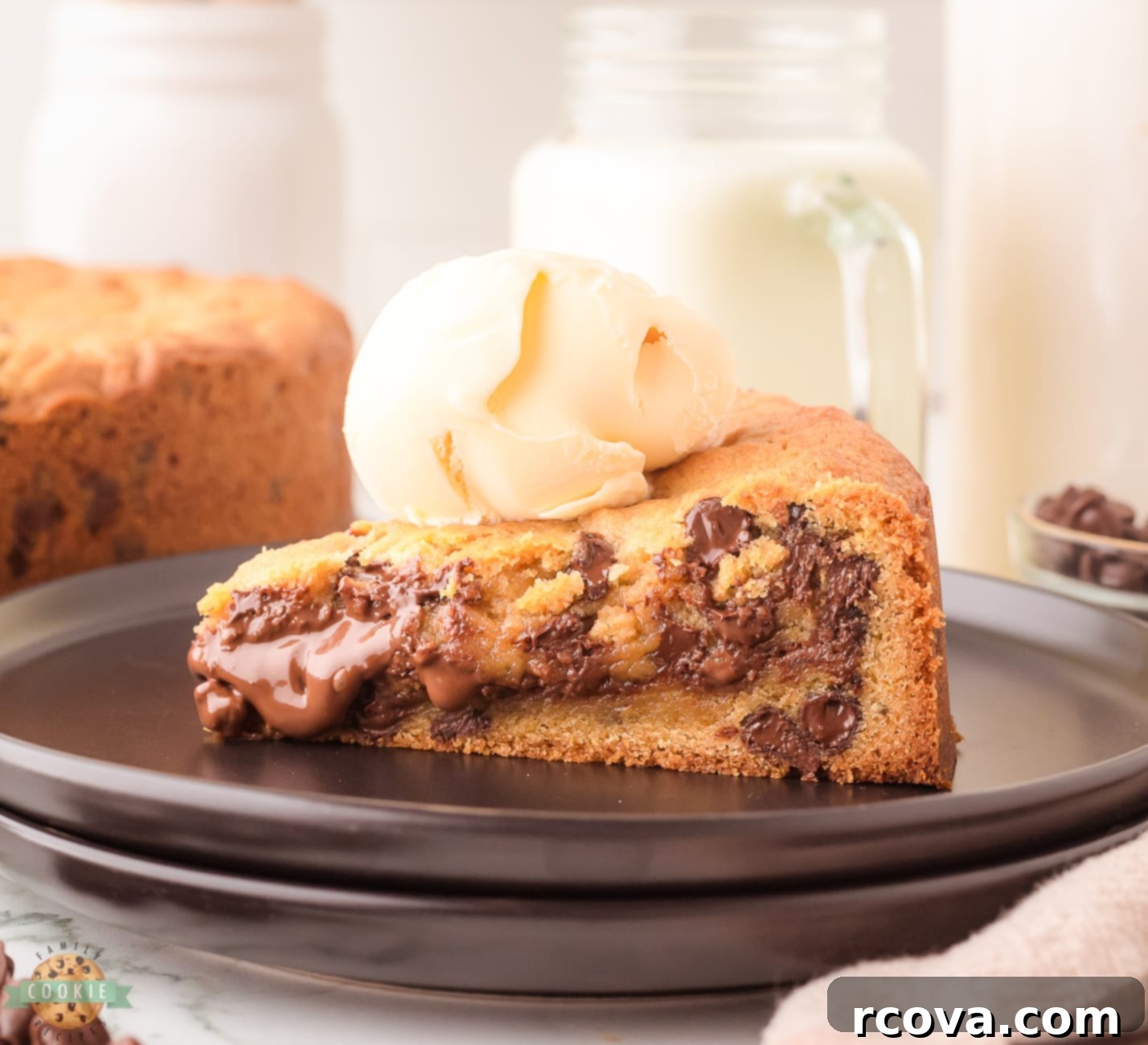 Heavenly Nutella Cookie Cake 1 featured 39919