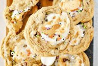 GIANT SMORES STUFFED COOKIES