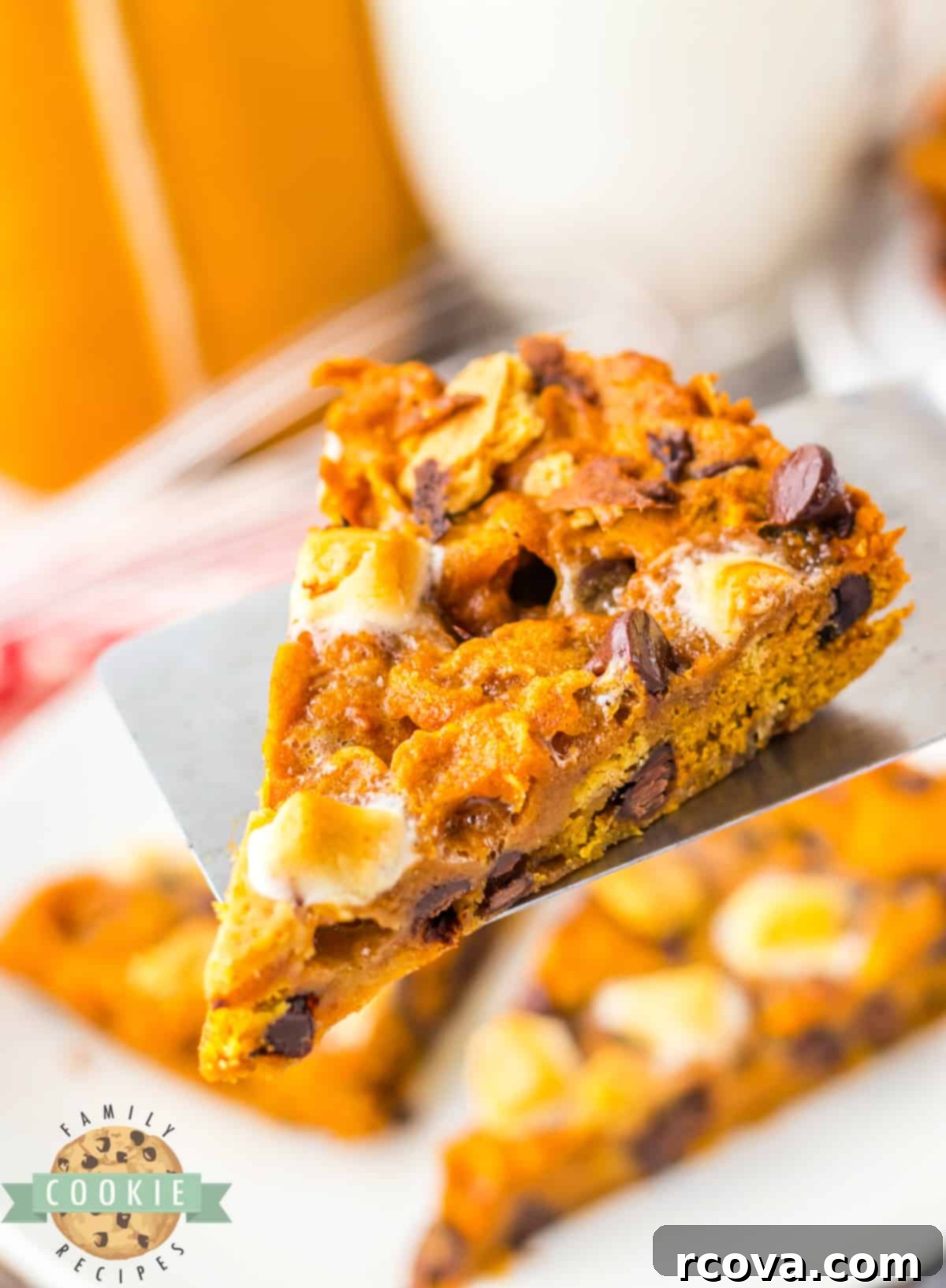 Spiced Pumpkin Smores Cookie Cake 1 featured 41447