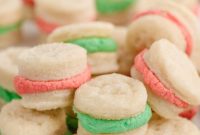 Sweet Little Christmas Cookie Sandwiches