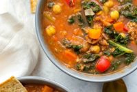 35+ Wholesome Autumn Soups to Warm Your Evenings