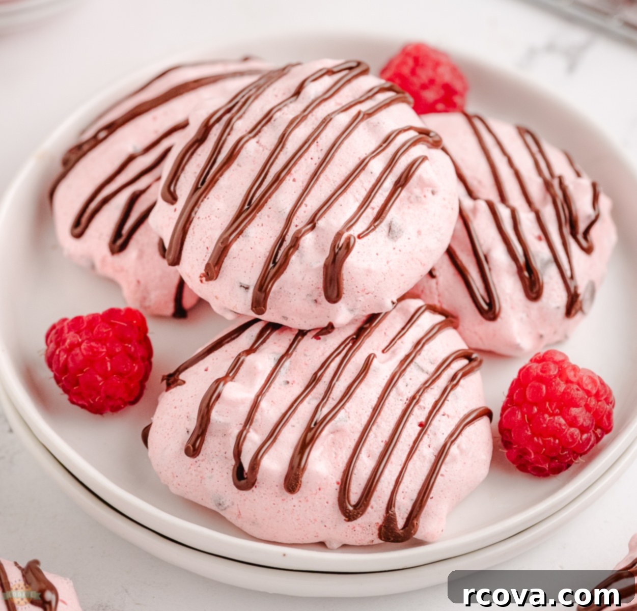 Delicate Raspberry Meringues 1 featured 53019