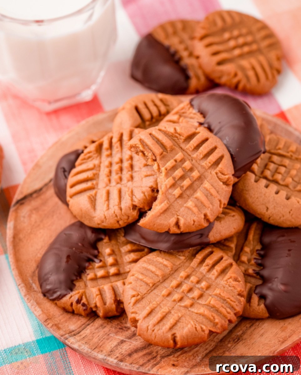 Low Carb Peanut Butter Cookies 1 featured 5572