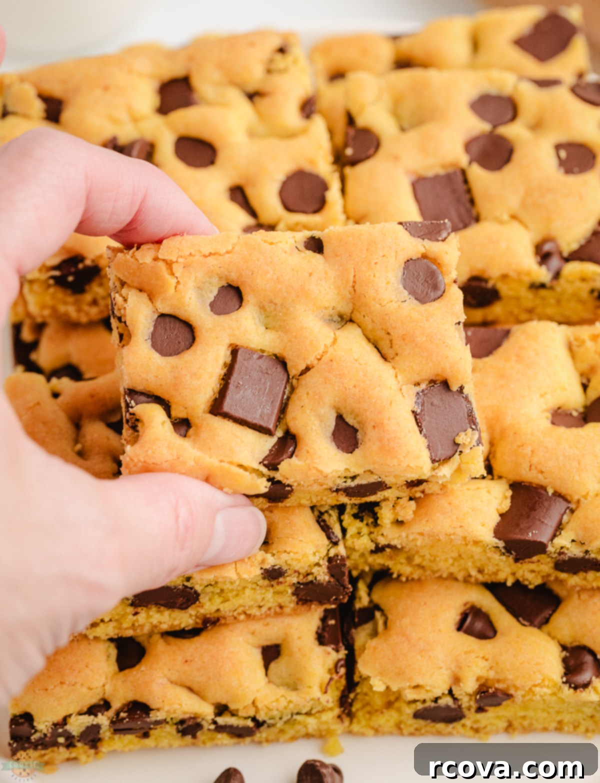 Golden Cake Mix Cookie Bar Delights 1 featured 57138