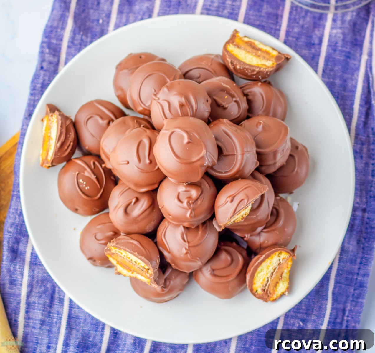 Twix Caramel Cookie Bites 1 featured 57394