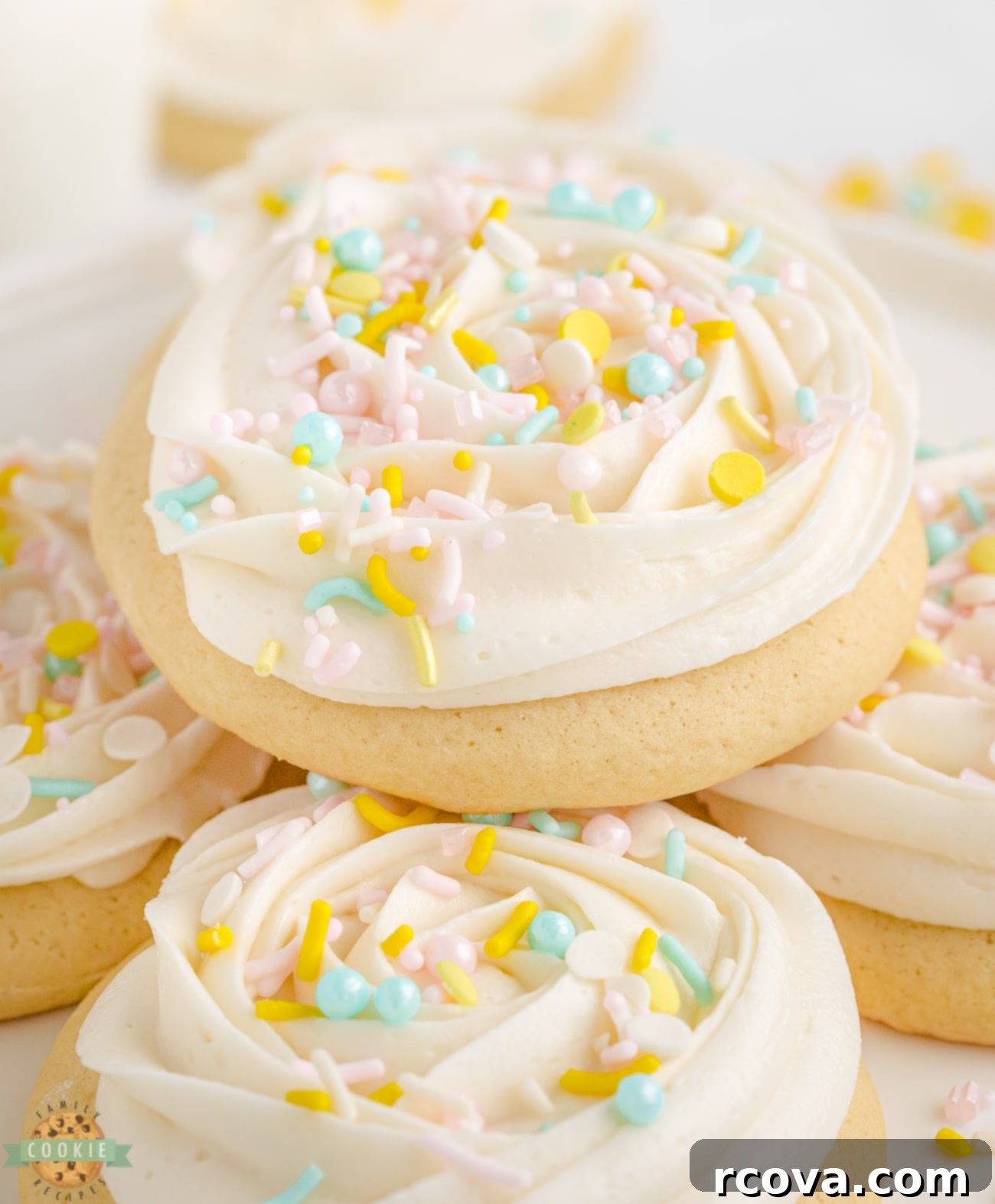 Pillowy Soft Sugar Cookies 1 featured 686