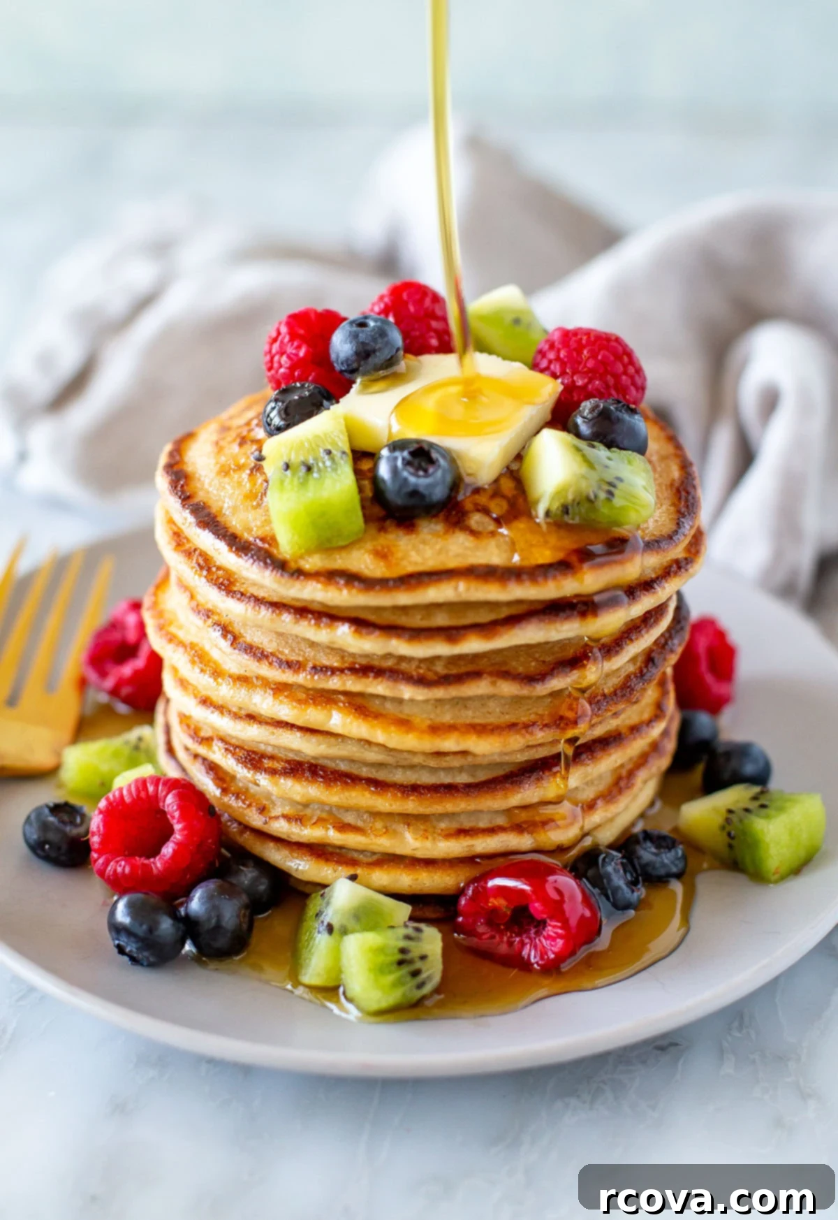 Protein-Packed Cottage Cheese Pancakes 1 featured 87180