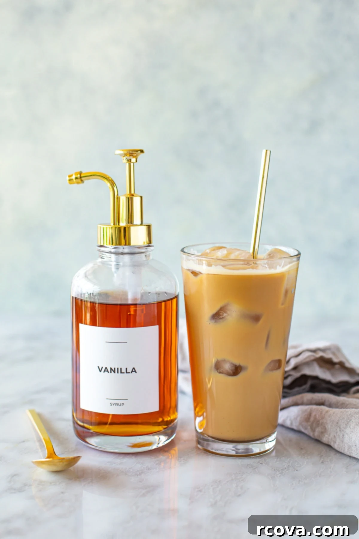 Easy Homemade Vanilla Syrup for Iced Coffee 1 featured 87594