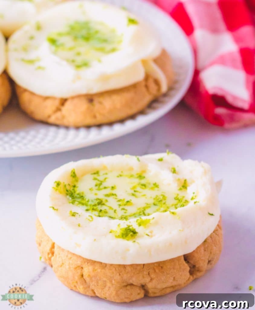 Key Lime Pie Cookie Delights 4 key lime pie cookies with perfectly piped frosting and filling