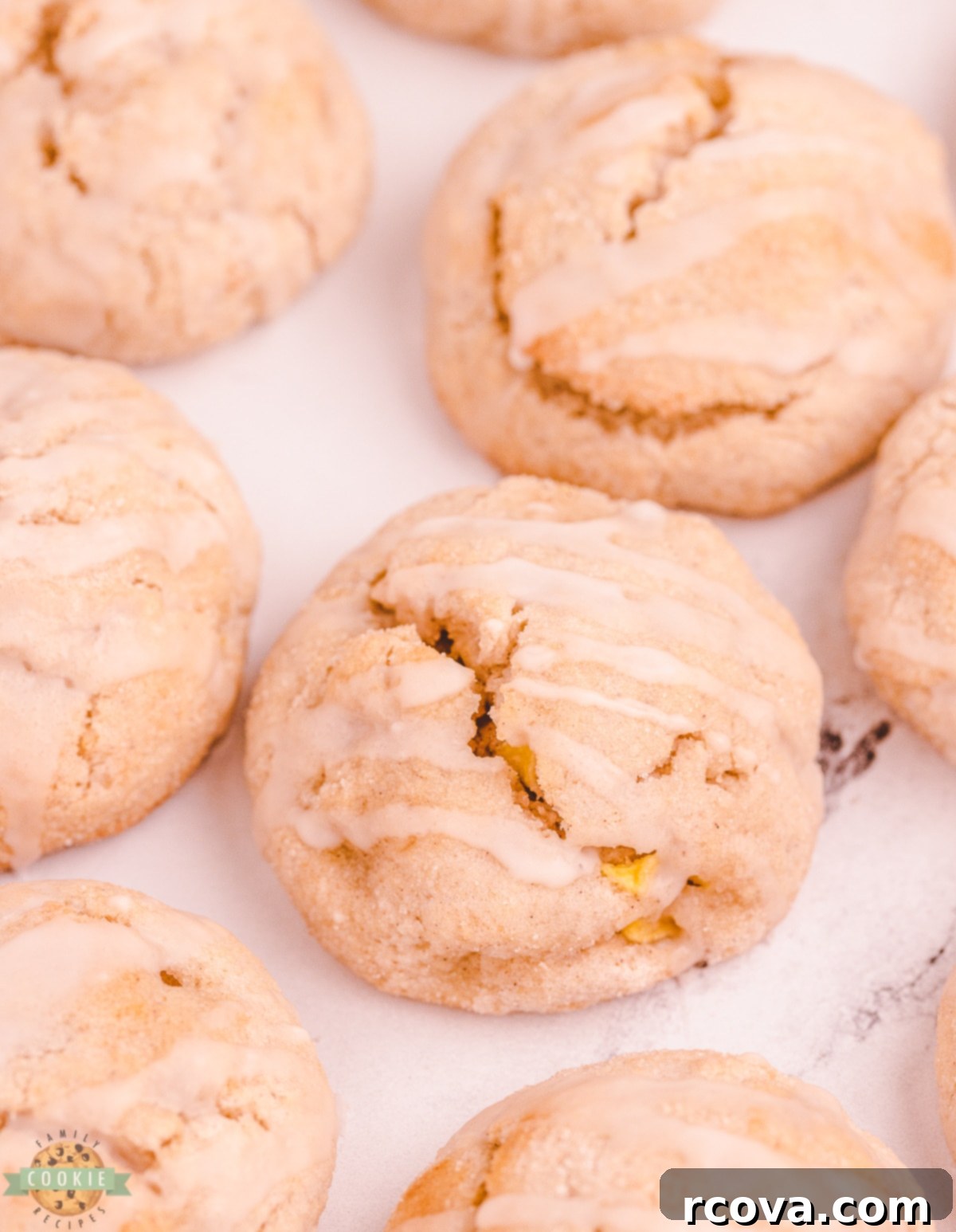 Spiced Apple Cinnamon Scookies 5 scone cookies with apple cinnamon flavors