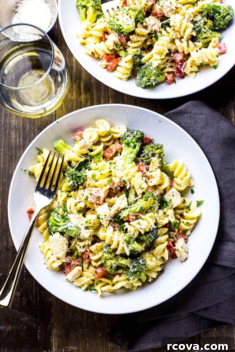 One-Pan Creamy Chicken Broccoli Alfredo 8 Broccoli Chicken Alfredo Skillet in a meal prep container.