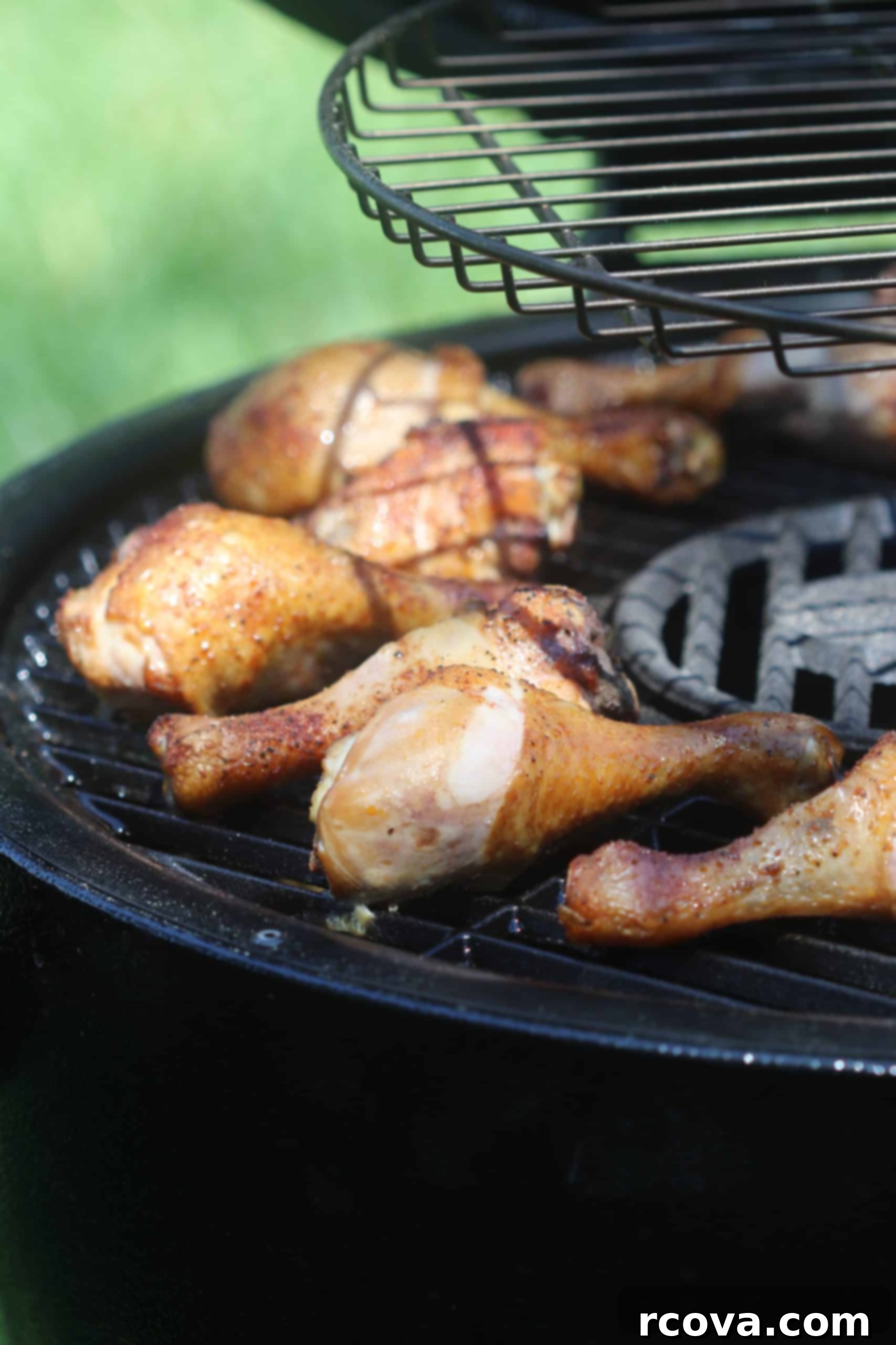 Mastering the Charcoal Grill 6 Delicious grilled steak with grill marks on a charcoal grill