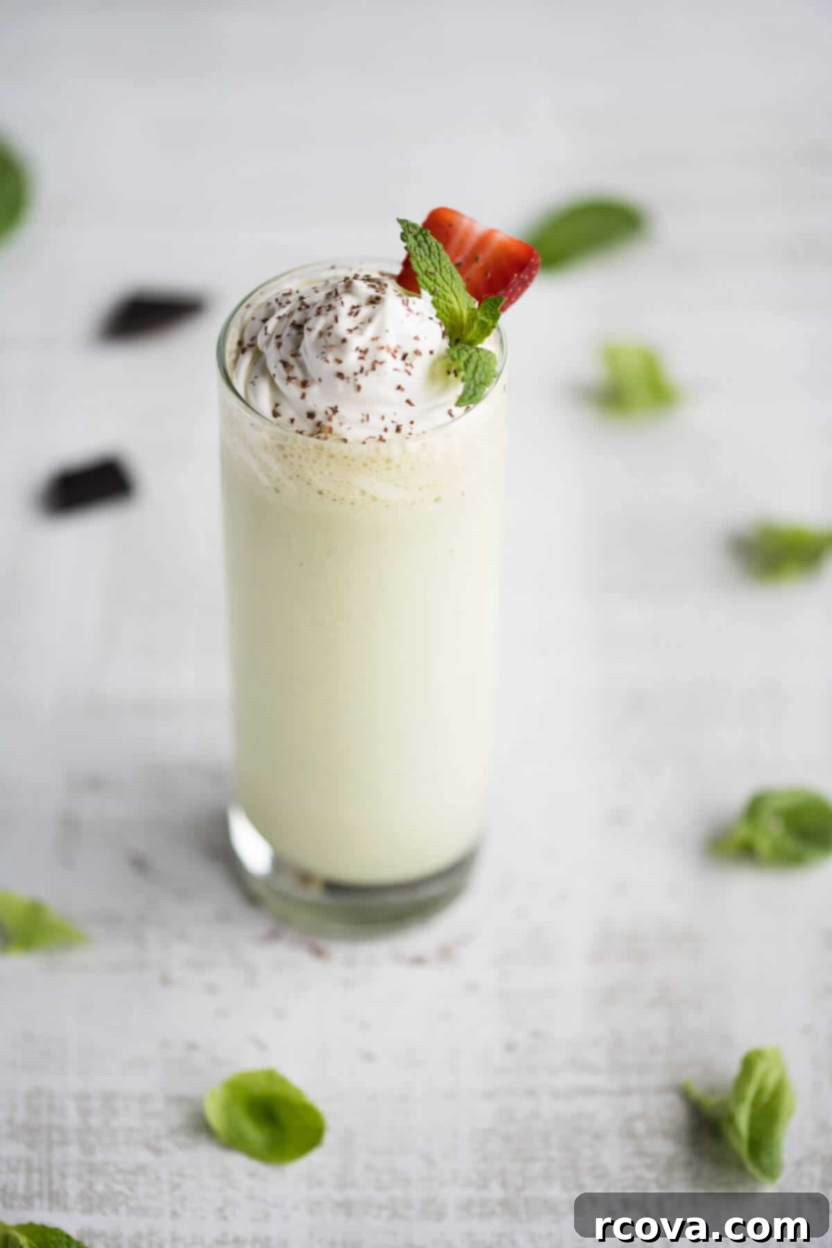 30 Festive Green Recipes for St Patricks Day 9 Naturally Green Shamrock Shake via Art From My Table