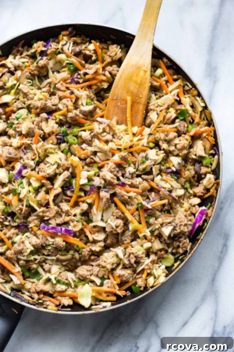 Quick 20-Minute Low-Carb Potsticker Bowls 4 These Easy 20-Minute Potsticker Bowls are a quick and delicious dinner idea that is also low-carb. All you need is some ground chicken, a bag of coleslaw, mushrooms and a soy-sesame sauce!
