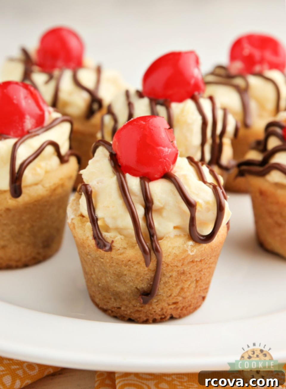 Cookie Cup Creations 6 Banana Split Cookie Cups
