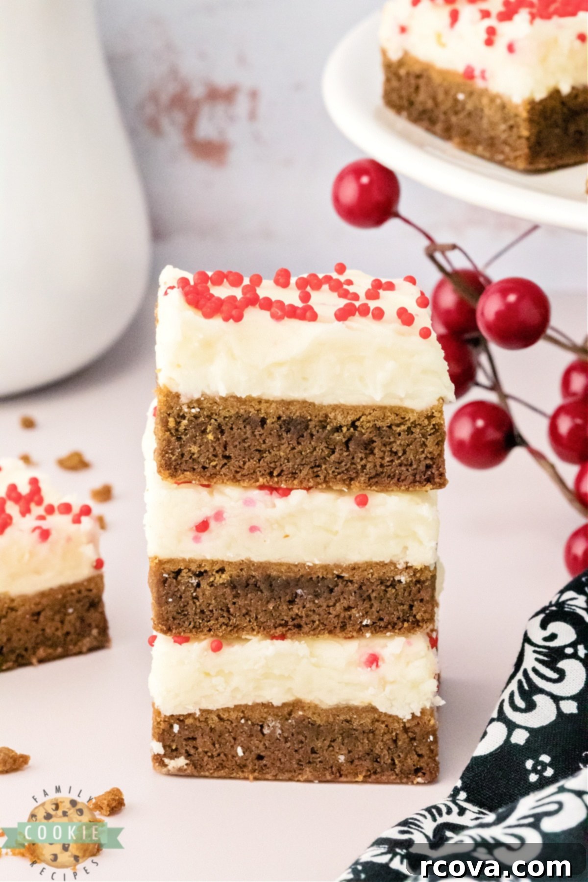 Warm Gingerbread Delights 8 Thick gingerbread cookie bars topped with cream cheese frosting