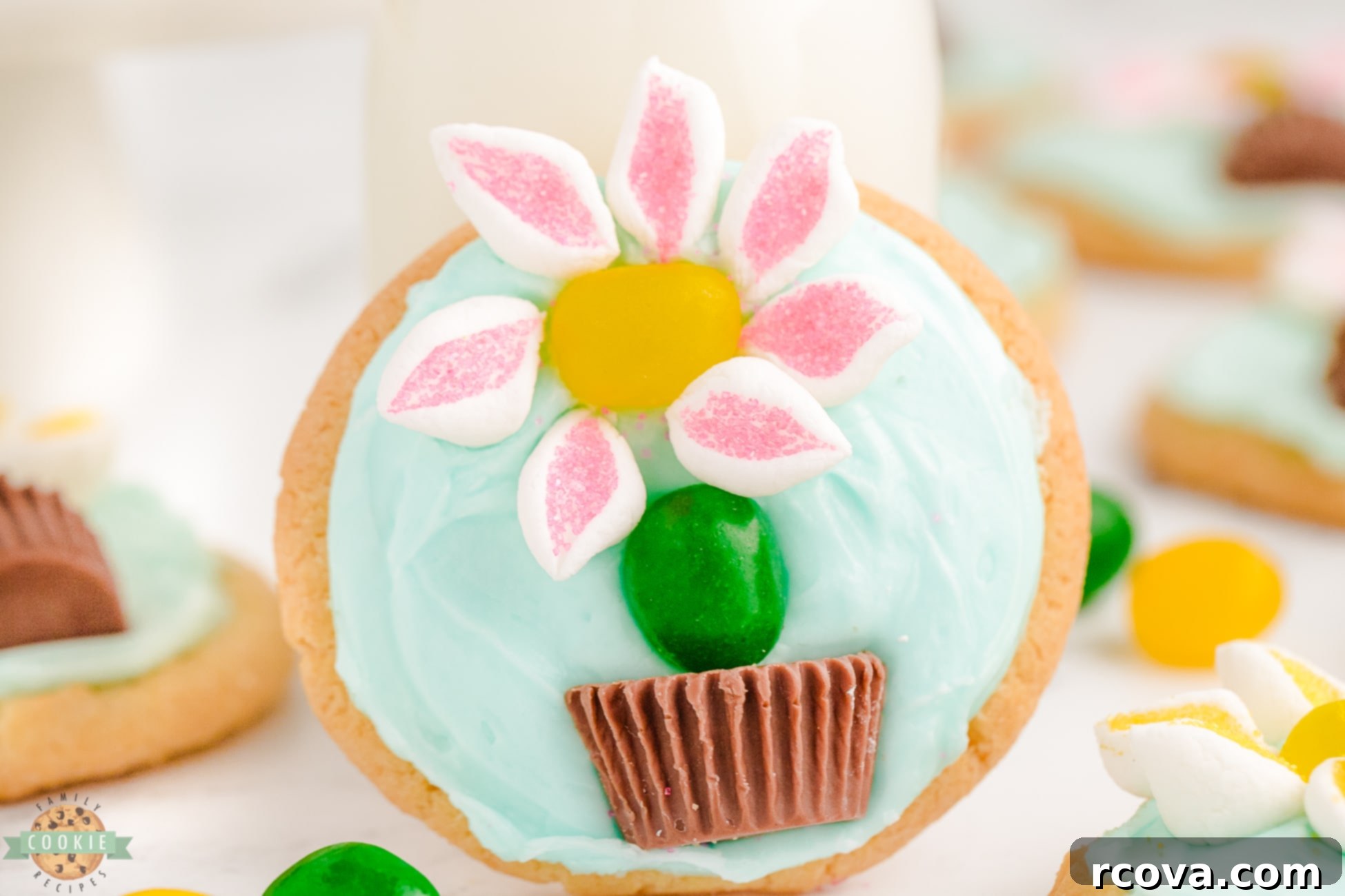 Marshmallow Blossom Cookies 2 frosted sugar cookie with marshmallow flower, a delightful Spring treat