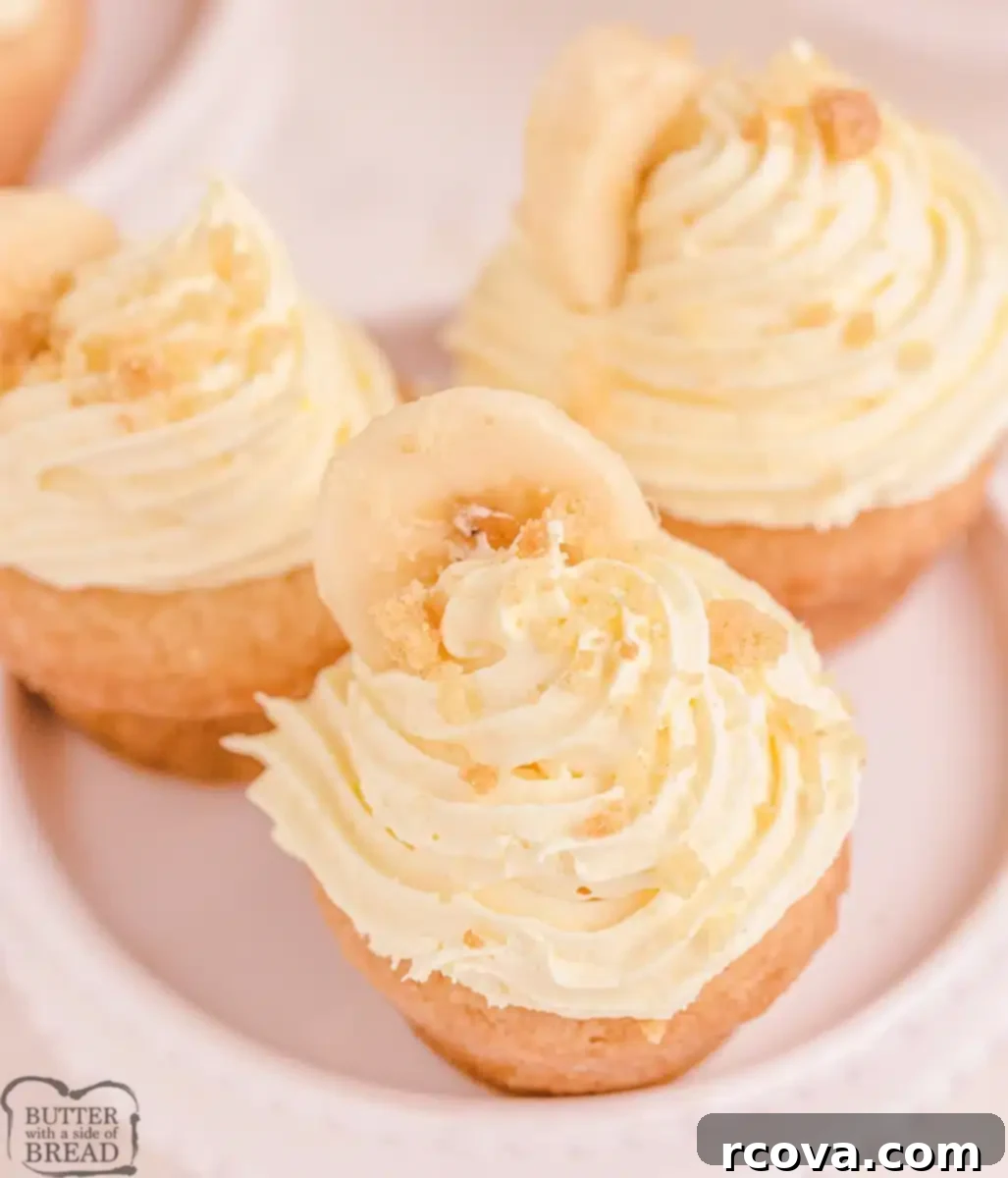 Spring Cookie Delights 25 Banana Cream Pie Cookies, bite-sized with creamy banana filling.