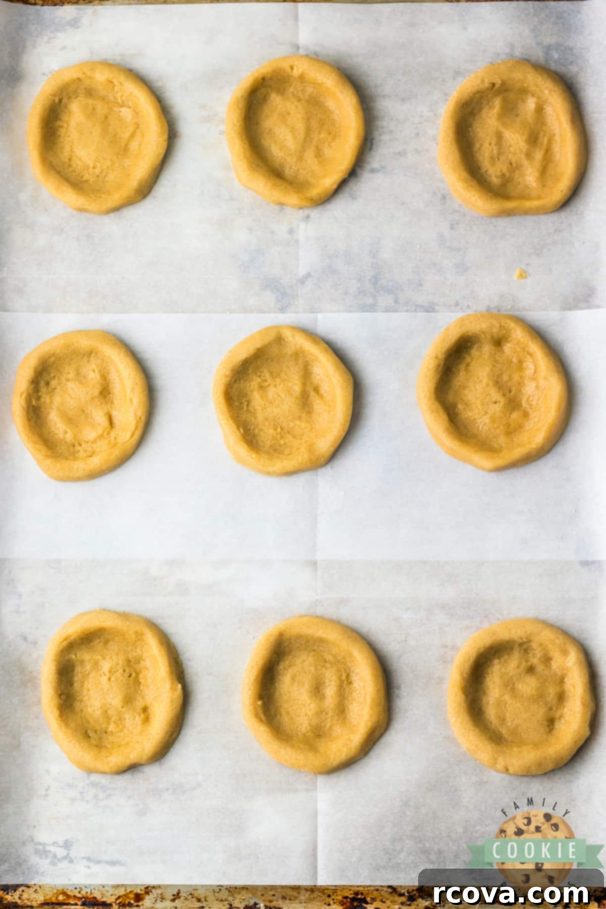 Tarçınlı Elma Dolgulu Kurabiyeler 12 Shaped thumbprint cookies.