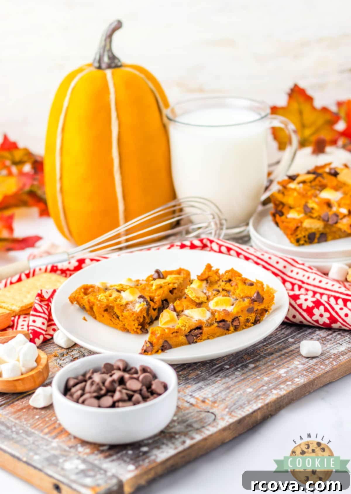 Spiced Pumpkin Smores Cookie Cake 16 Fall dessert recipe.