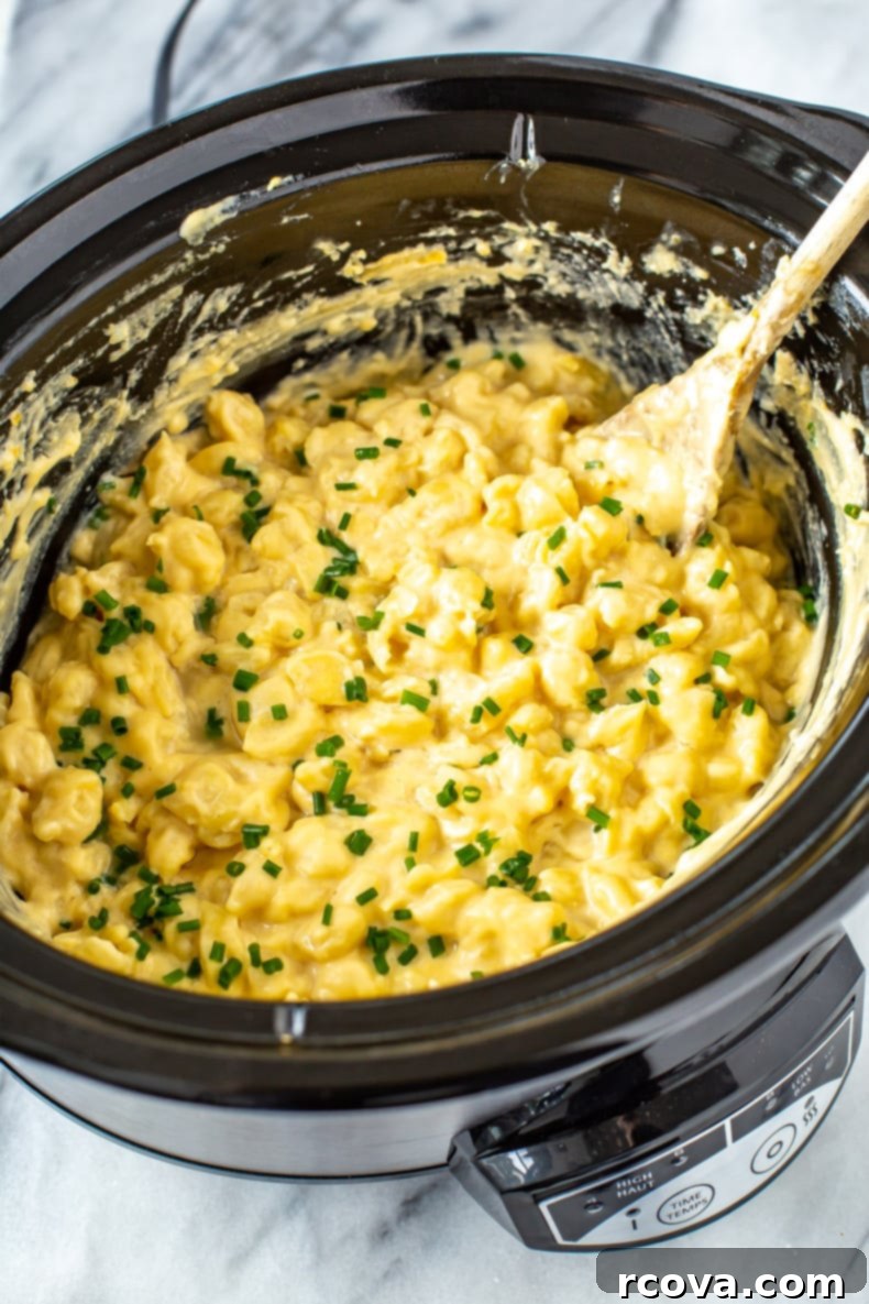 Happy Plates: 24 Healthy Dinners Your Kids Will Devour 17 Slow Cooker Mac and Cheese