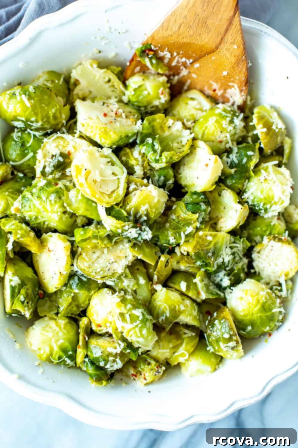 14 Effortless and Delectable Brussels Sprouts Dishes 6 Instant Pot Brussels Sprouts via Eating Instantly