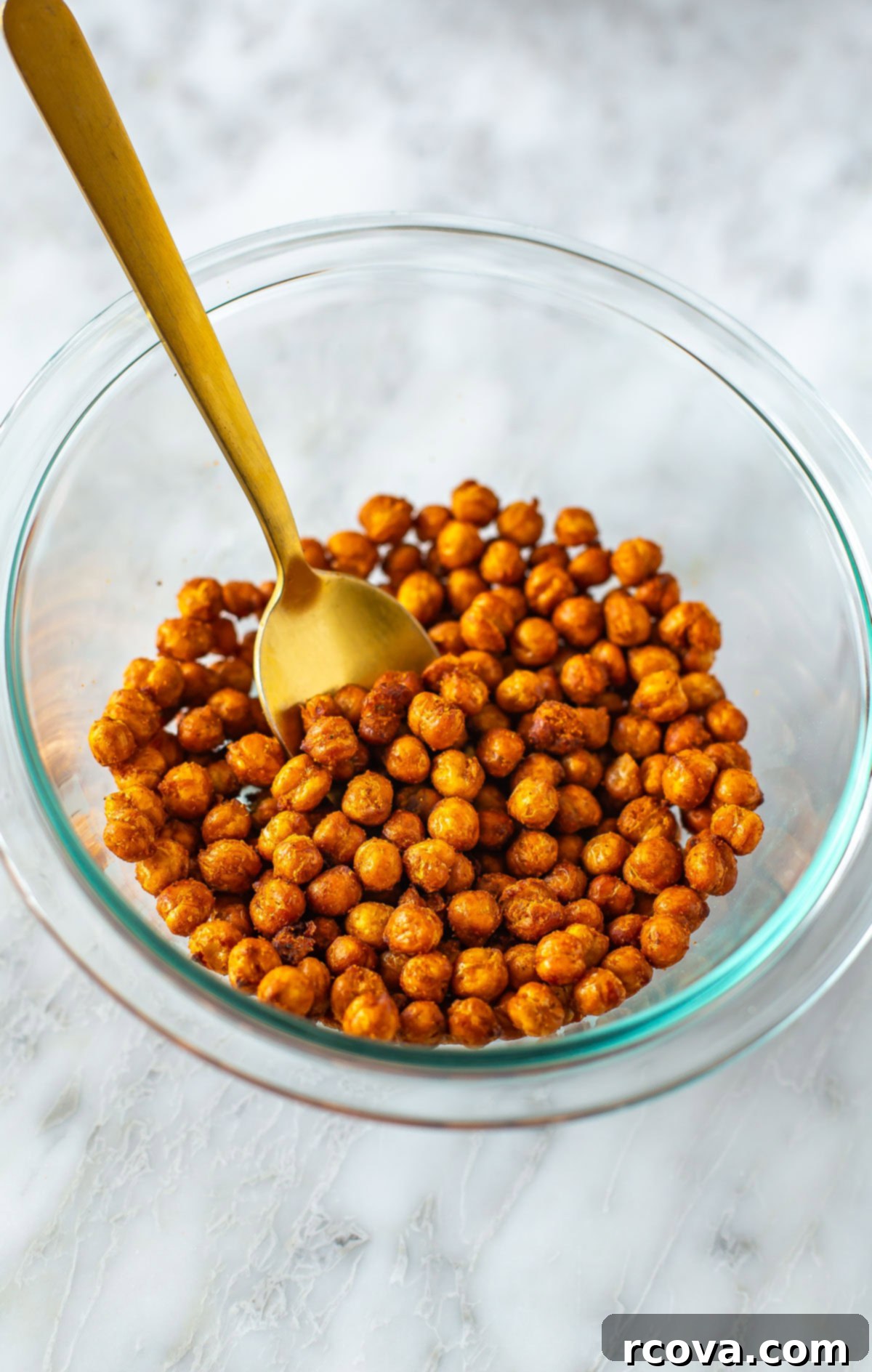 Effortless & Flavorful: 18 Air Fryer Delights 15 A bowl of crispy air fryer chickpeas.
