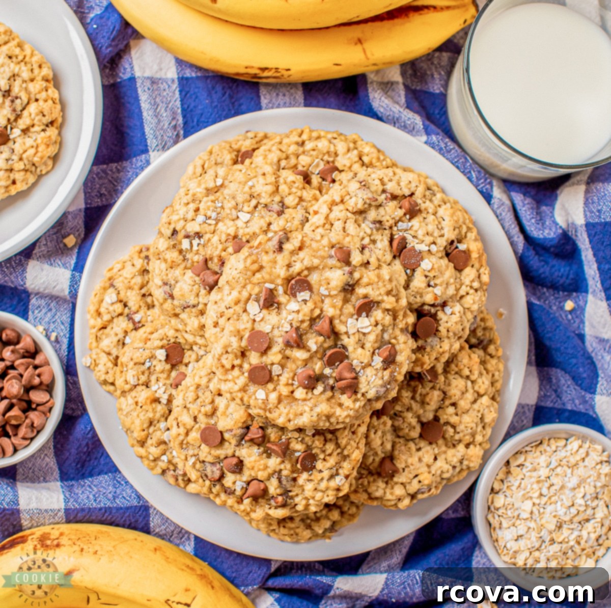 Chewy Banana Chocolate Chip Oatmeal Cookies 4 chocolate chip cookies with oats and bananas